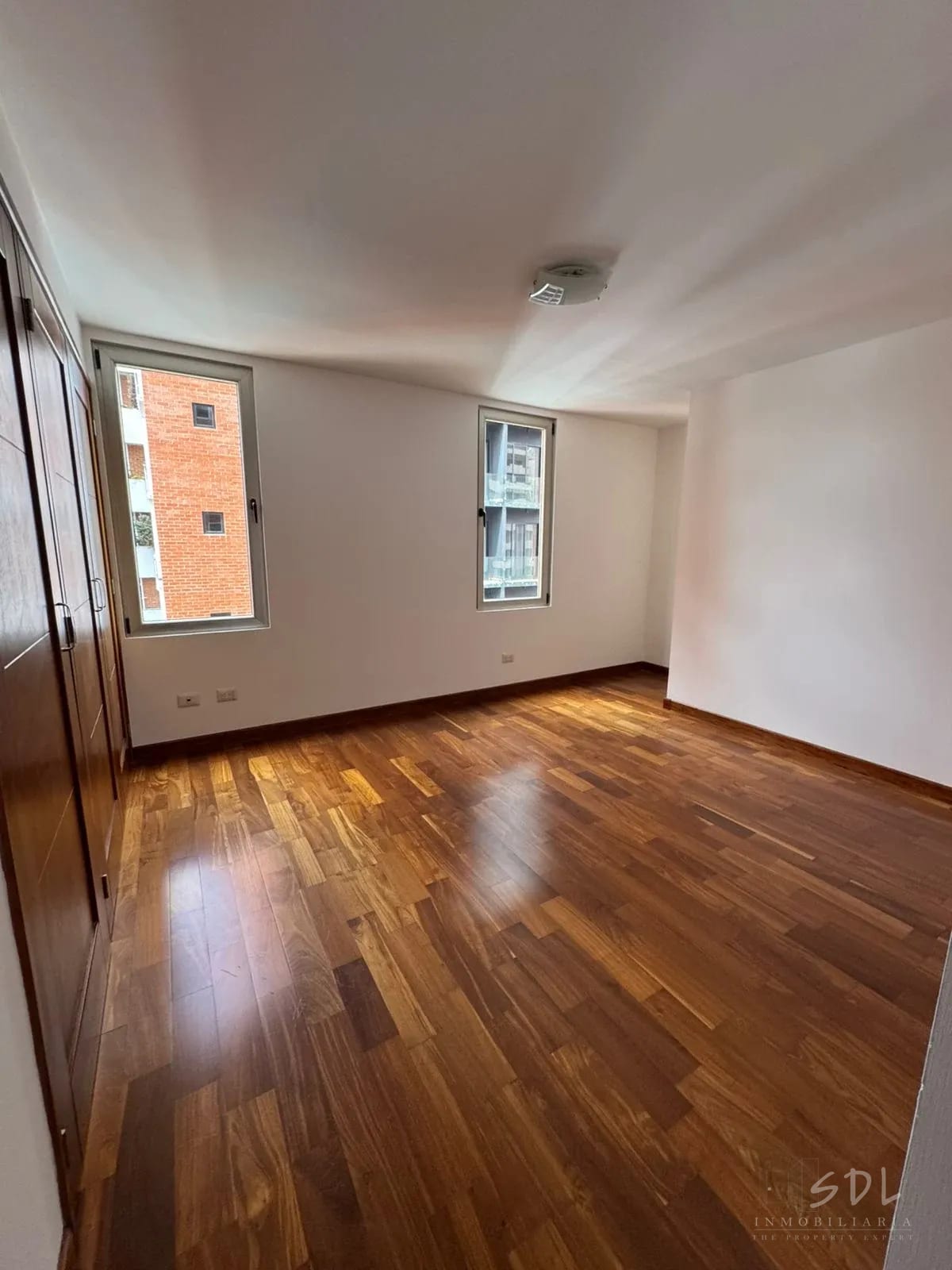 Zona 10 Avia — Apartamento en Alquiler en Zona 10, Guatemala, Ciudad — foto 10 de 12