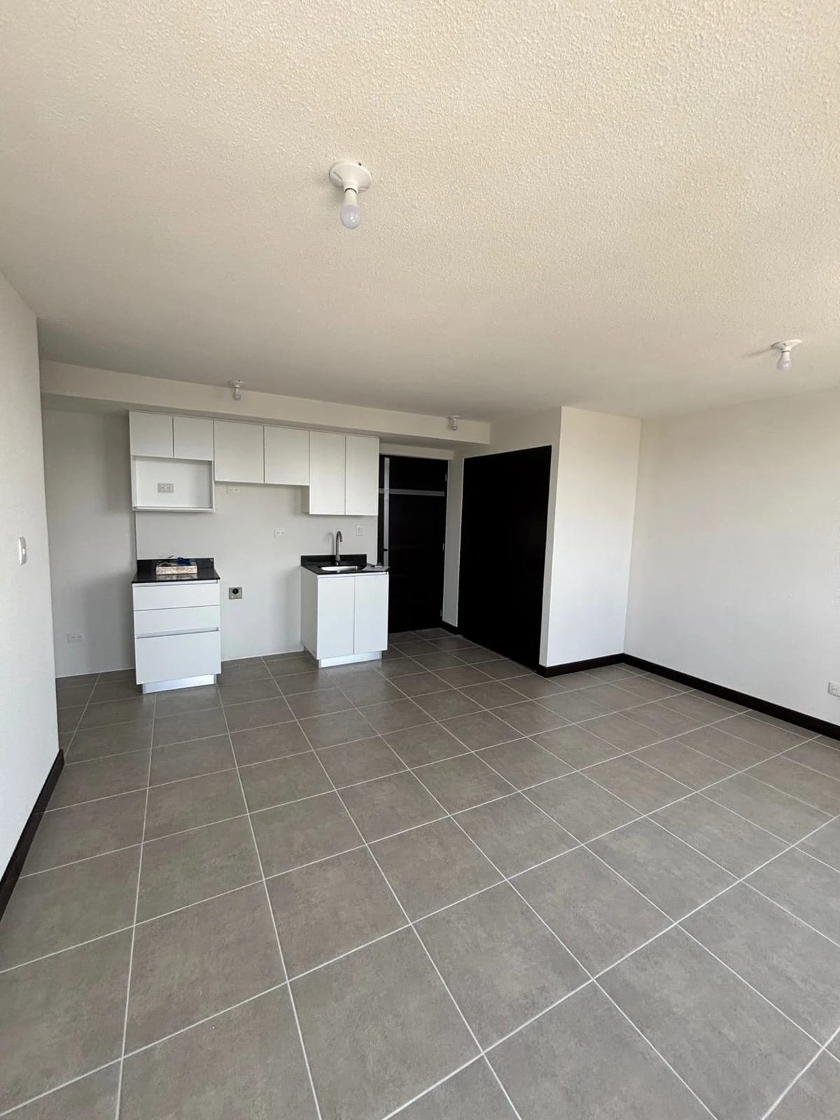 Apartamento en Venta - Zona 12 — Apartamento en Venta en Esenta, Zona 12, Guatemala, Ciudad — foto 3 de 14