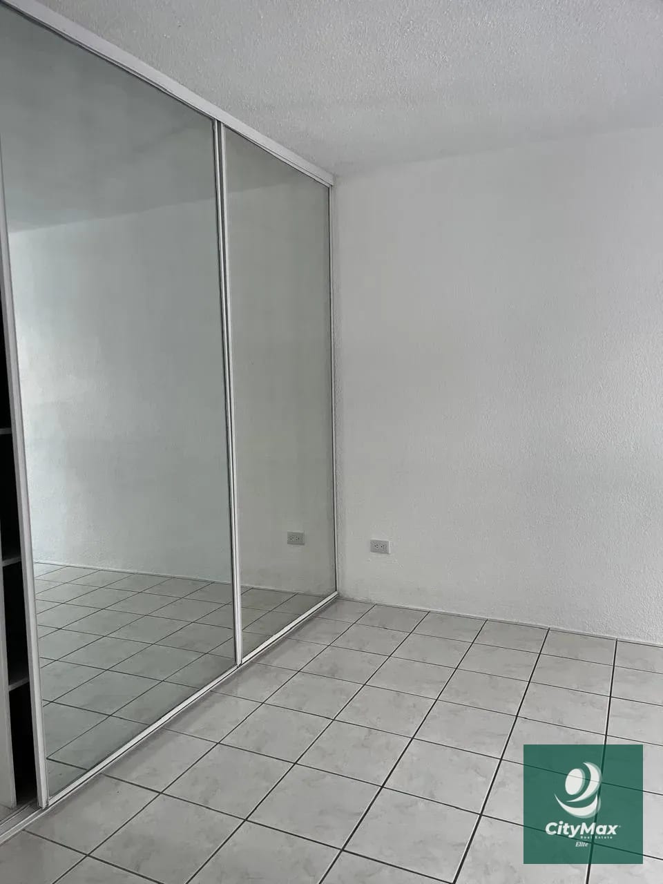 Apartamento en Venta - Zona 16 — Apartamento en Venta en La Montaña, Zona 16, Guatemala, Ciudad — foto 5 de 11
