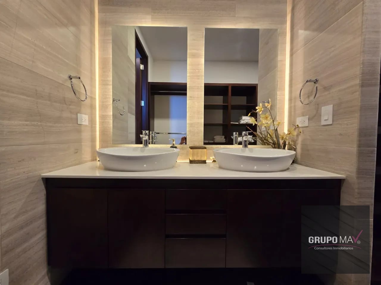 Apartamento Amueblado Zona 14 Edificio Echo — Apartamento en Alquiler en Echo, Zona 14, Guatemala, Ciudad — foto 13 de 14
