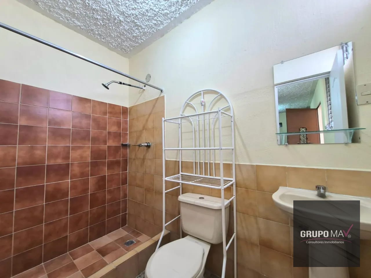 Propiedad conformada por 2 Apartamentos Zona 18 Colonia Atlántida — Apartamento en Alquiler en Colonia Atlántida, Zona 18, Guatemala, Ciudad — foto 12 de 13