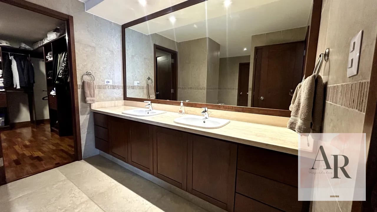 Espectacular apartamento en venta sen zona 14 — Apartamento en Venta en Akoya, Zona 14, Guatemala, Ciudad — foto 4 de 14