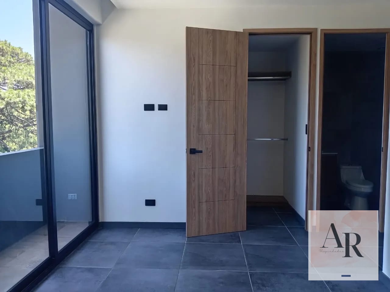 Apartamento en renta para estrenar en zona 10 — Apartamento en Alquiler en Zona 10, Guatemala, Ciudad — foto 4 de 9