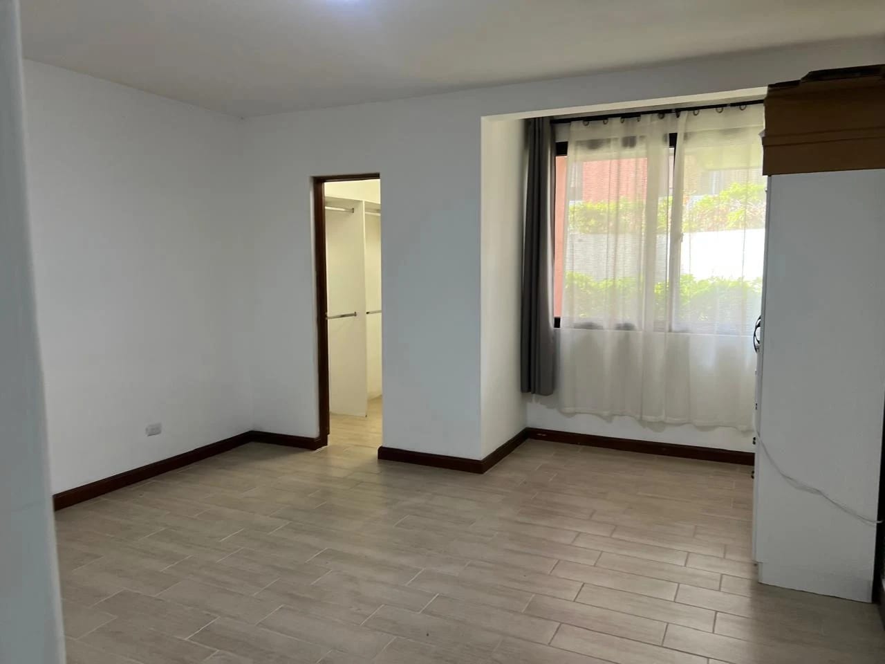 Apartamento en Zona 10 — Apartamento en Alquiler en Zona 10, Guatemala, Ciudad — foto 11 de 11