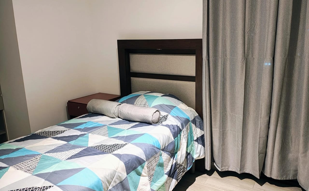 Apartamento amueblado en Zona 10 — Apartamento en Alquiler en Zona 10, Guatemala, Ciudad — foto 5 de 8