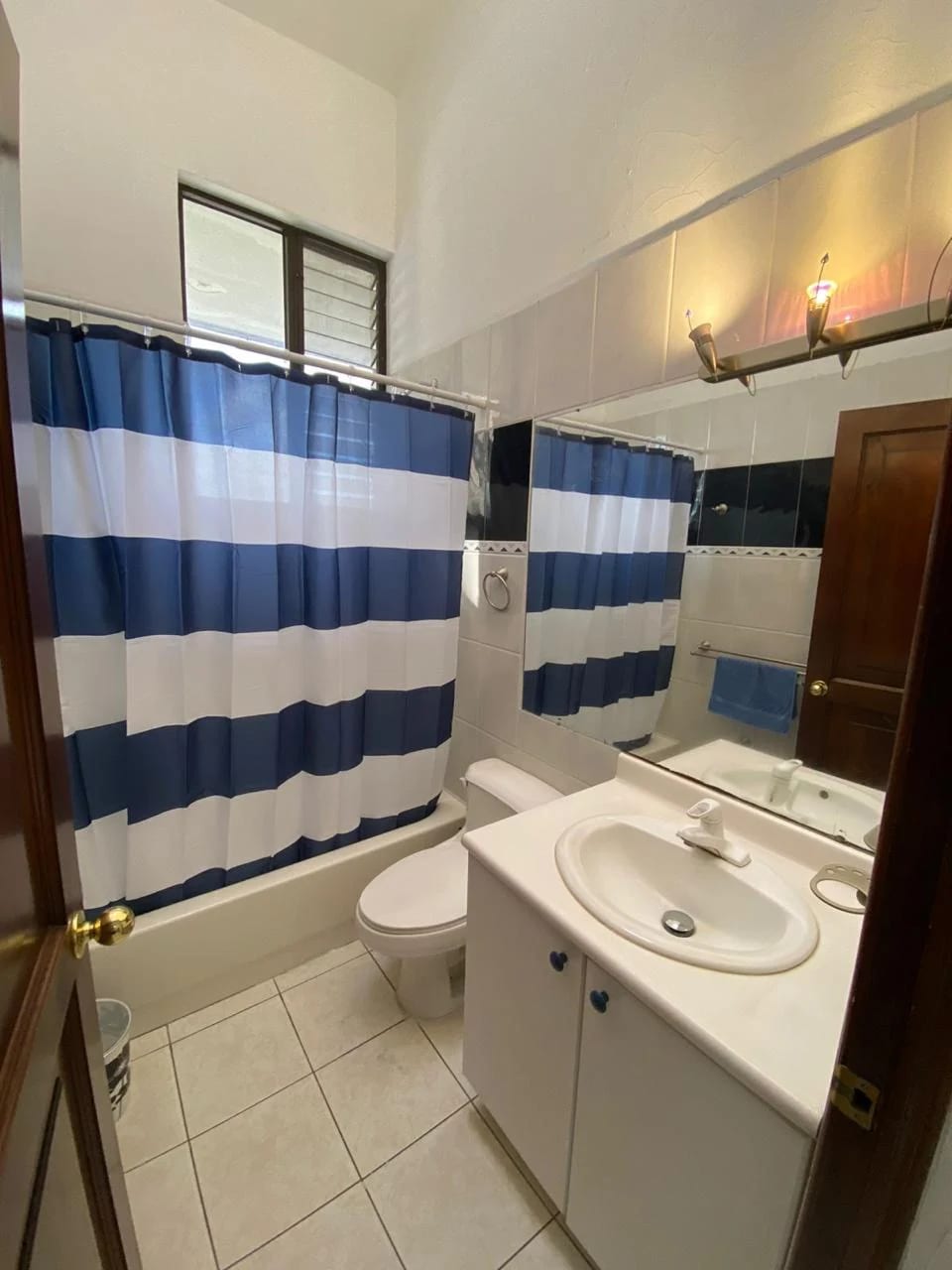 Apartamento semi amueblado en Zona 15 — Apartamento en Alquiler en Zona 15, Guatemala, Ciudad — foto 6 de 12