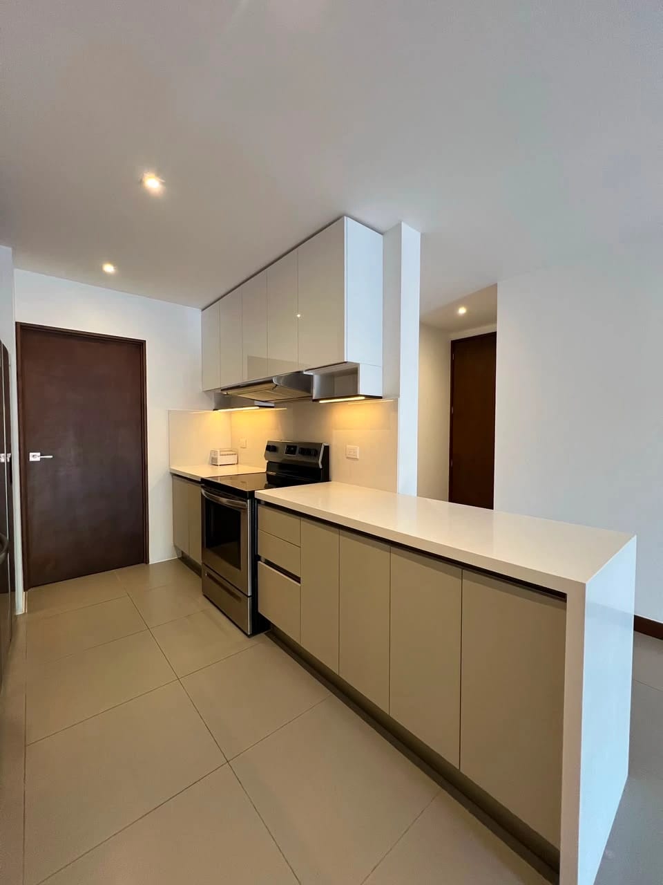 Apartamento en Zona 13 — Apartamento en Alquiler en Zona 13, Guatemala, Ciudad — foto 1 de 10