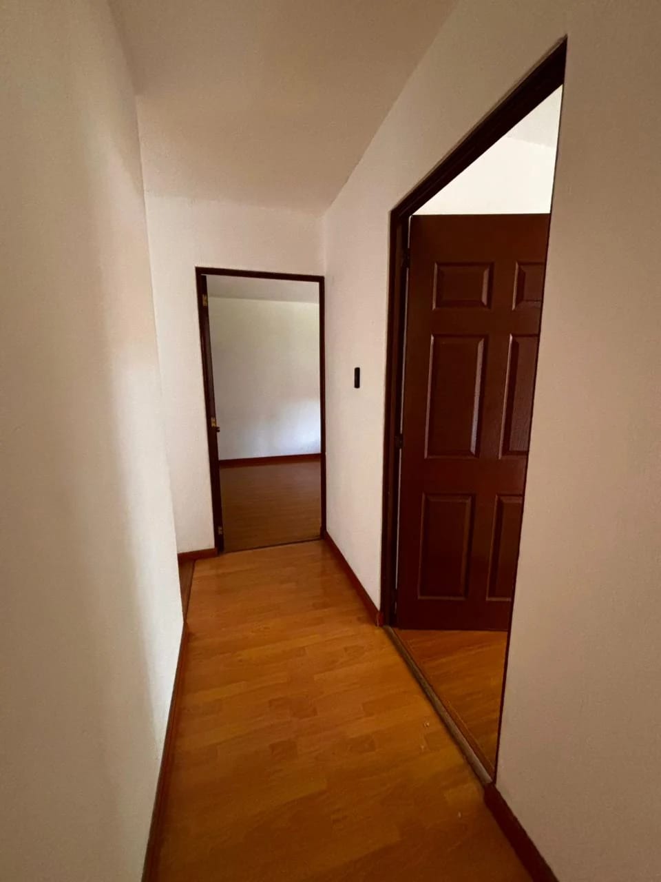 Apartamento con jardín en Las Charcas, Zona 11 — Apartamento en Alquiler en Zona 11, Guatemala, Ciudad — foto 4 de 10