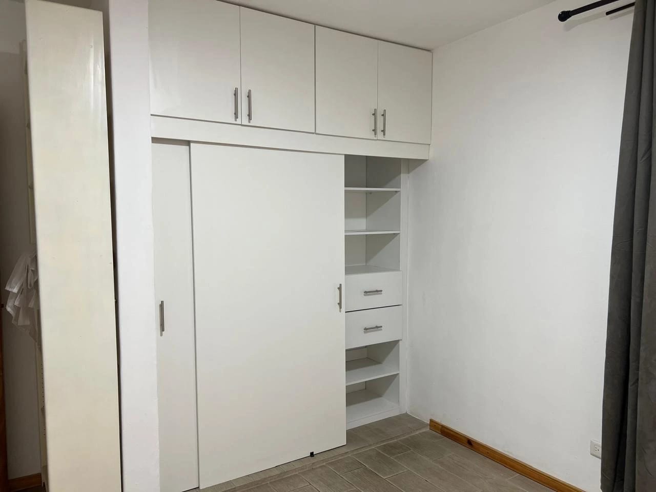 Apartamento en Zona 10 — Apartamento en Alquiler en Zona 10, Guatemala, Ciudad — foto 4 de 10