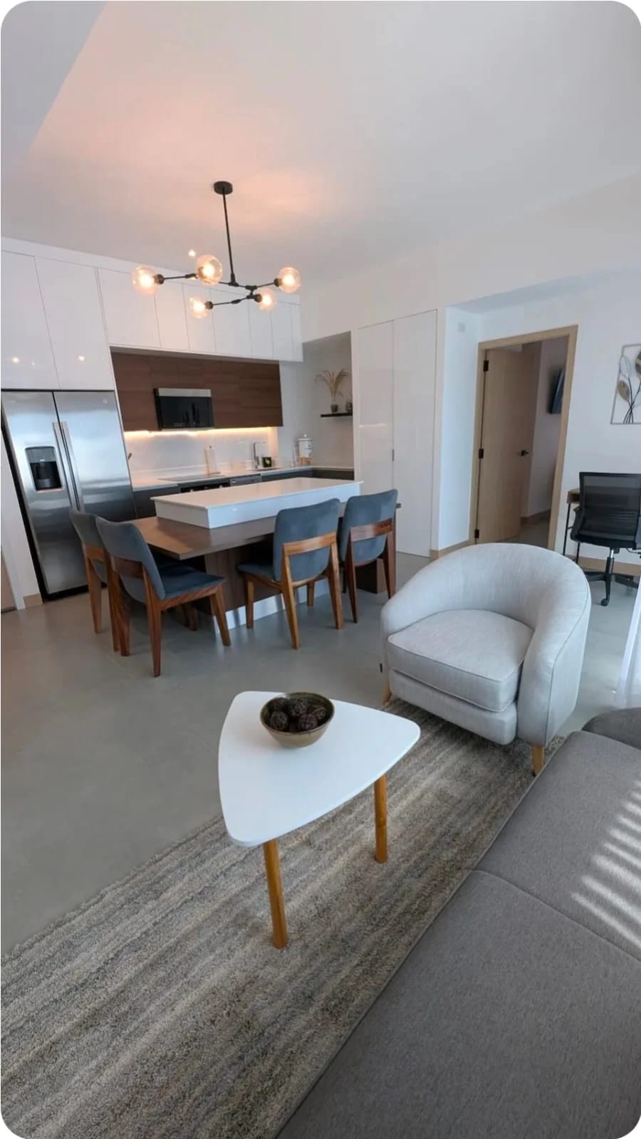 Apartamento amueblado en Zona 10 — Apartamento en Alquiler en Zona 10, Guatemala, Ciudad — foto 1 de 8
