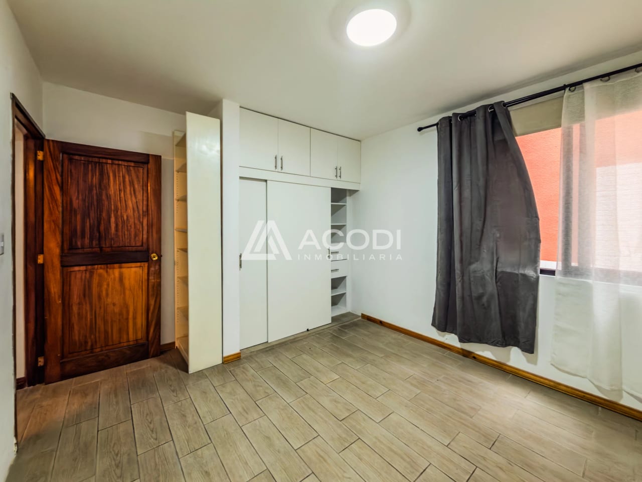 Apartamento en Zona 10 — Apartamento en Alquiler en Zona 10, Guatemala, Ciudad — foto 7 de 11