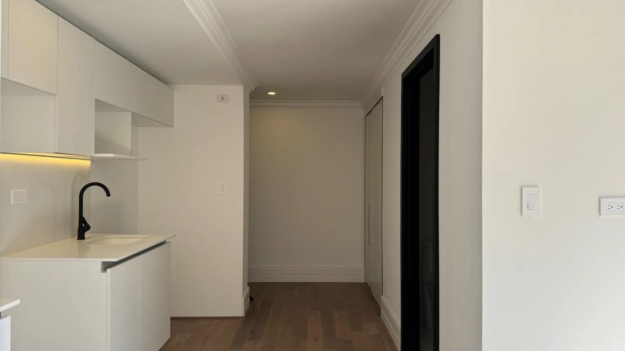 Apartamento en Zona 5 — Apartamento en Alquiler en Zona 5, Guatemala, Ciudad — foto 2 de 3