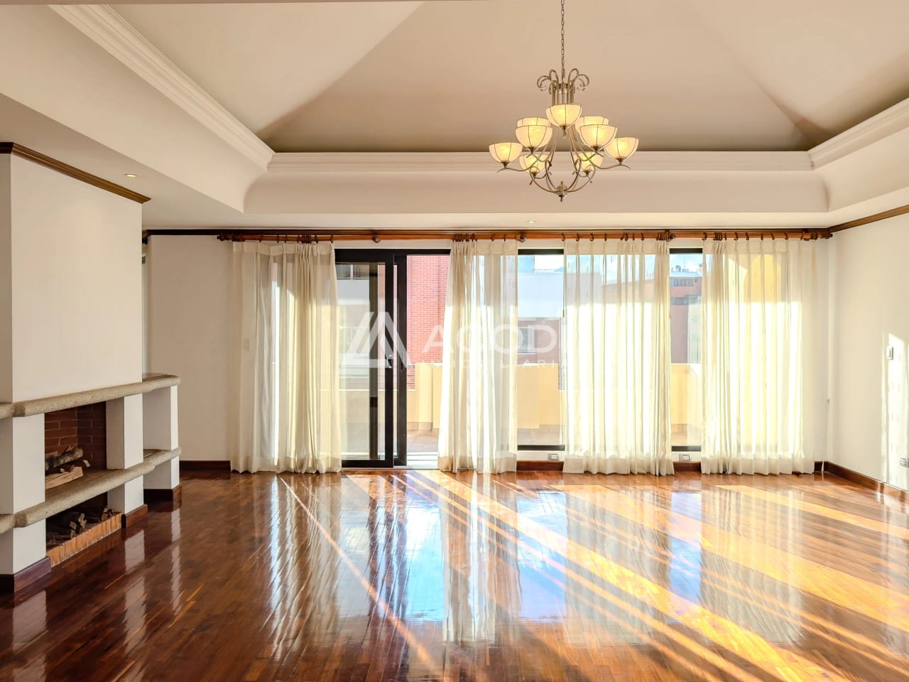 Penthouse en Zona 10 — Apartamento en Alquiler en Zona 10, Guatemala, Ciudad — foto 2 de 8