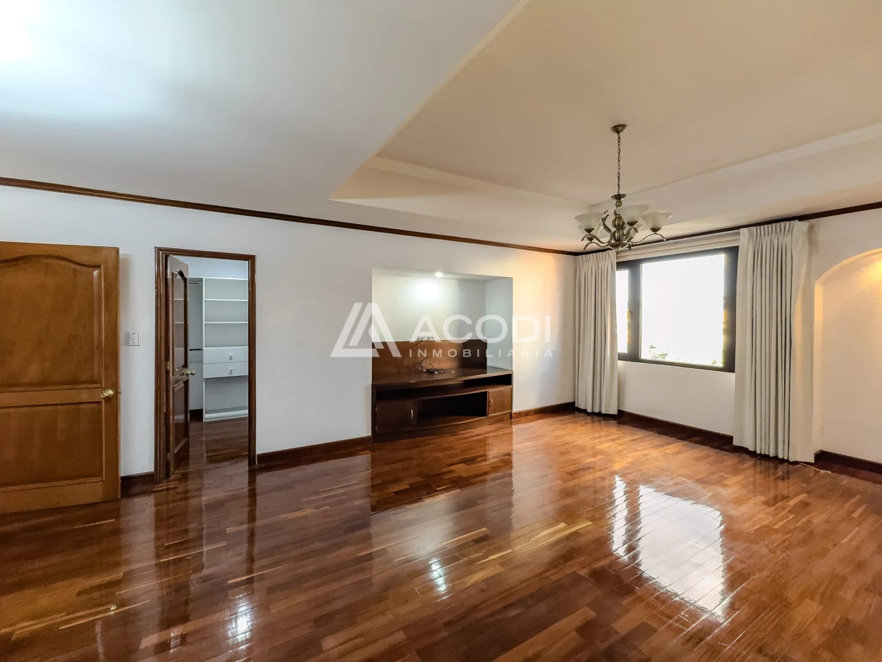 Penthouse en Zona 10 — Apartamento en Alquiler en Zona 10, Guatemala, Ciudad — foto 6 de 8