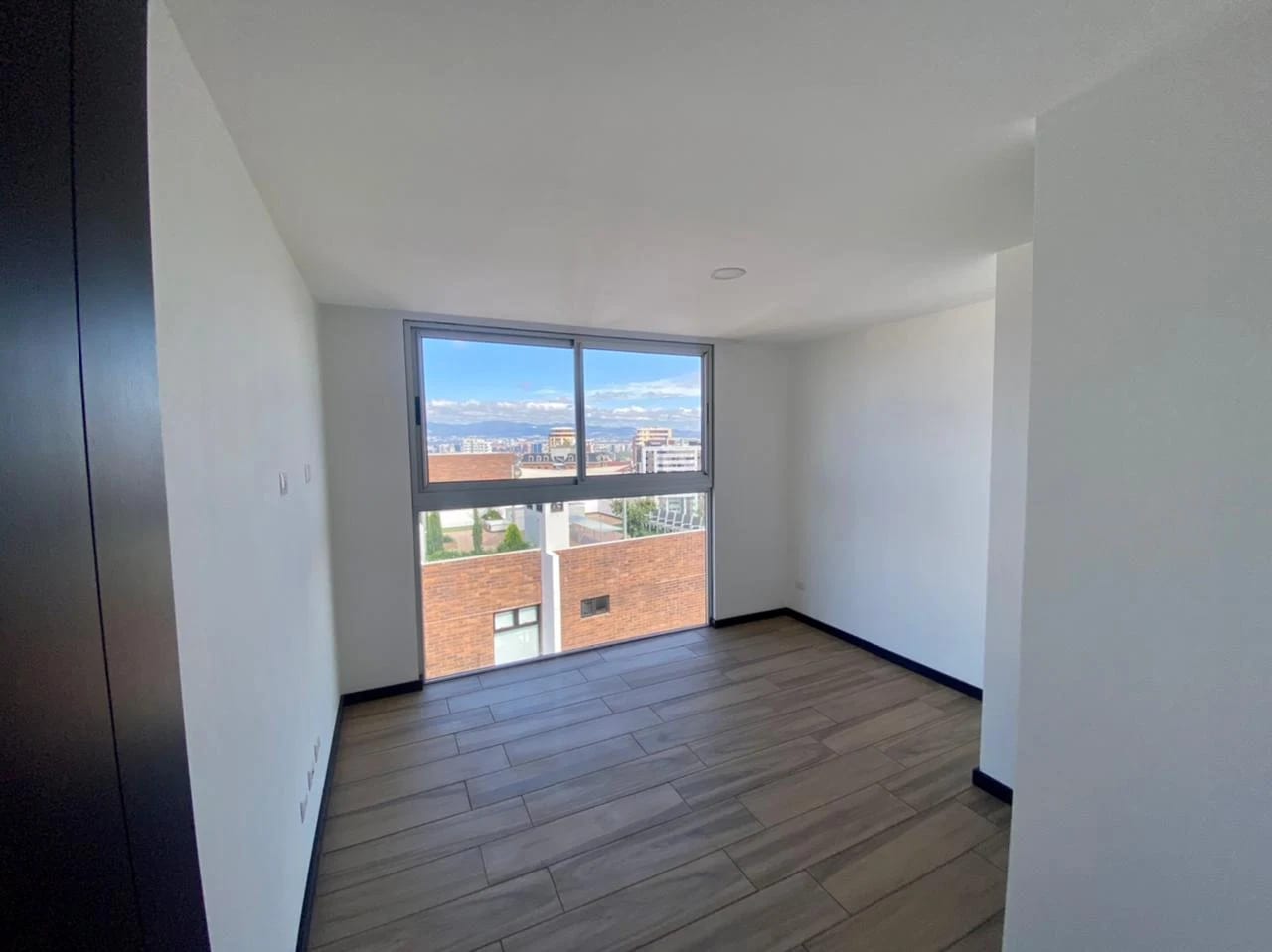 Apartamento en Vista Hermosa I, Zona 15 — Apartamento en Alquiler en Zona 15, Guatemala, Ciudad — foto 2 de 9
