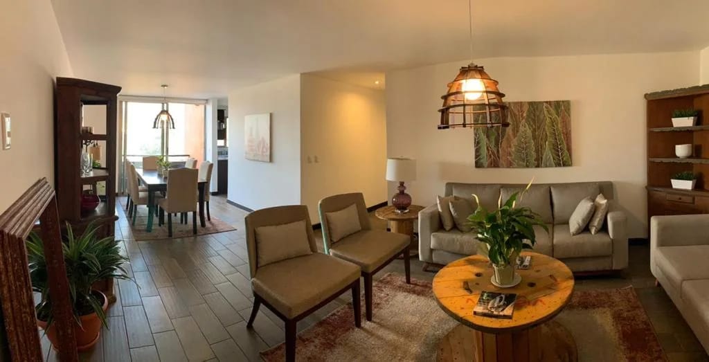 Apartamento amueblado en Zona 10 — Apartamento en Alquiler en Zona 10, Guatemala, Ciudad — foto 1 de 8