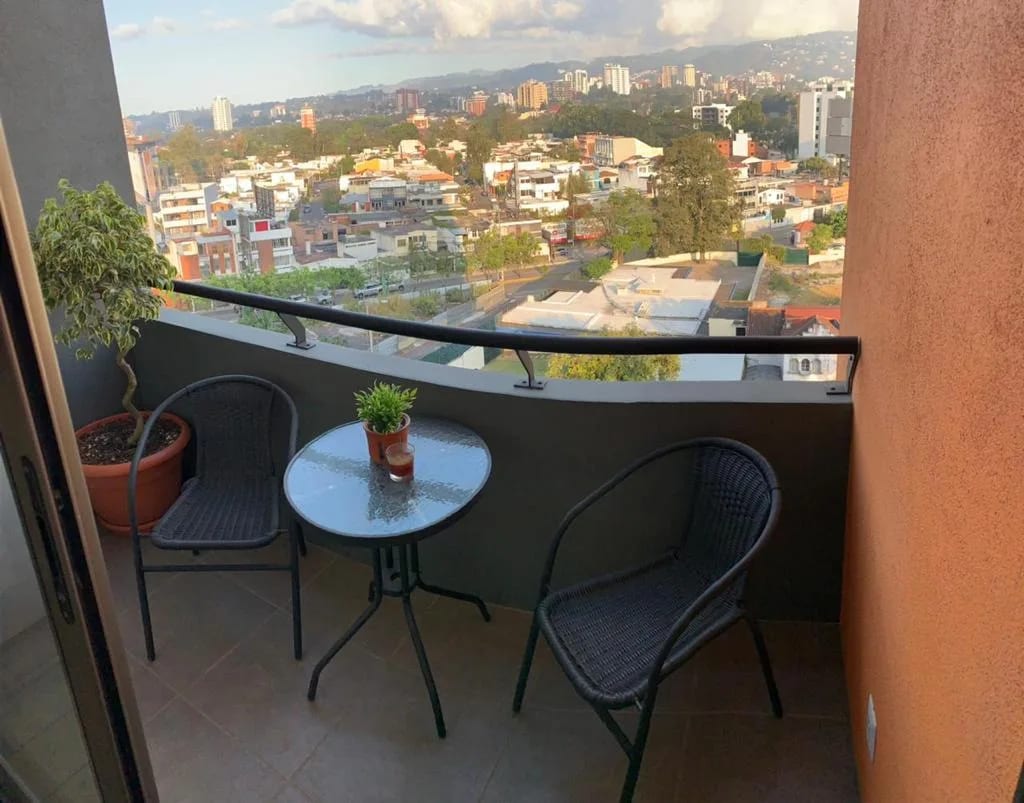 Apartamento amueblado en Zona 10 — Apartamento en Alquiler en Zona 10, Guatemala, Ciudad — foto 8 de 8