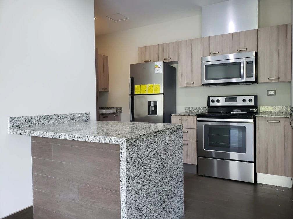 Apartamento en Zona 10 — Apartamento en Alquiler en Zona 10, Guatemala, Ciudad — foto 4 de 6