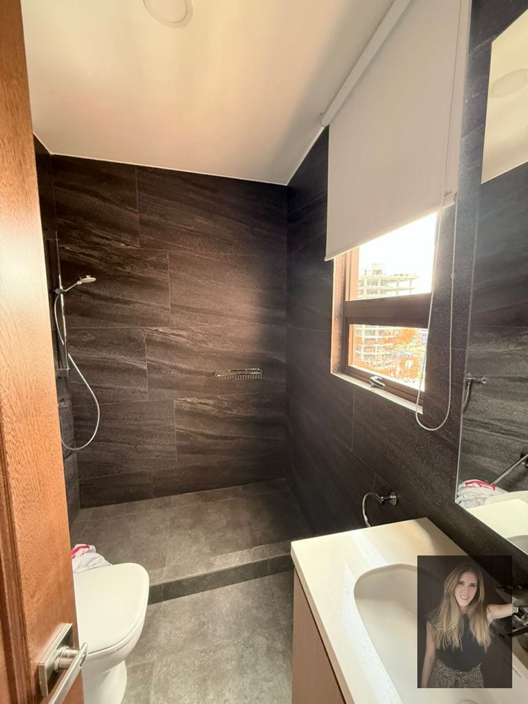 Apartamento en renta en Edificio en zona 10 a una cuadra de zona 10 — Apartamento en Alquiler en Zona 10, Guatemala, Ciudad — foto 3 de 17