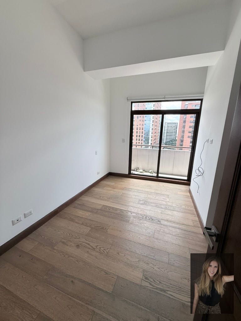 Apartamento en renta en Edificio en zona 10 a una cuadra de zona 10 — Apartamento en Alquiler en Zona 10, Guatemala, Ciudad — foto 4 de 17