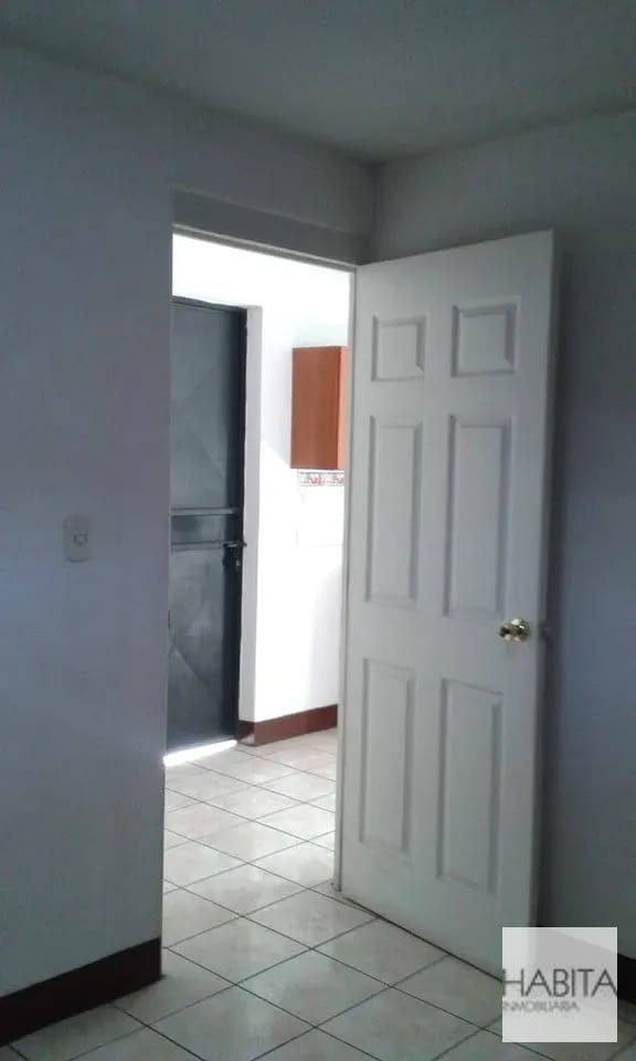 En Venta Propiedad con 3 apartamentos en zona 2 — Apartamento en Venta en Zona 2, Guatemala, Ciudad — foto 3 de 8