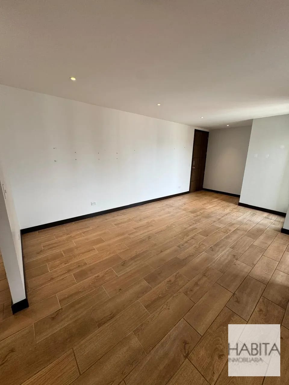 Apartamento en zona 10 Edificio Marqués de Oakland — Apartamento en Alquiler en Zona 10, Guatemala, Ciudad — foto 6 de 11