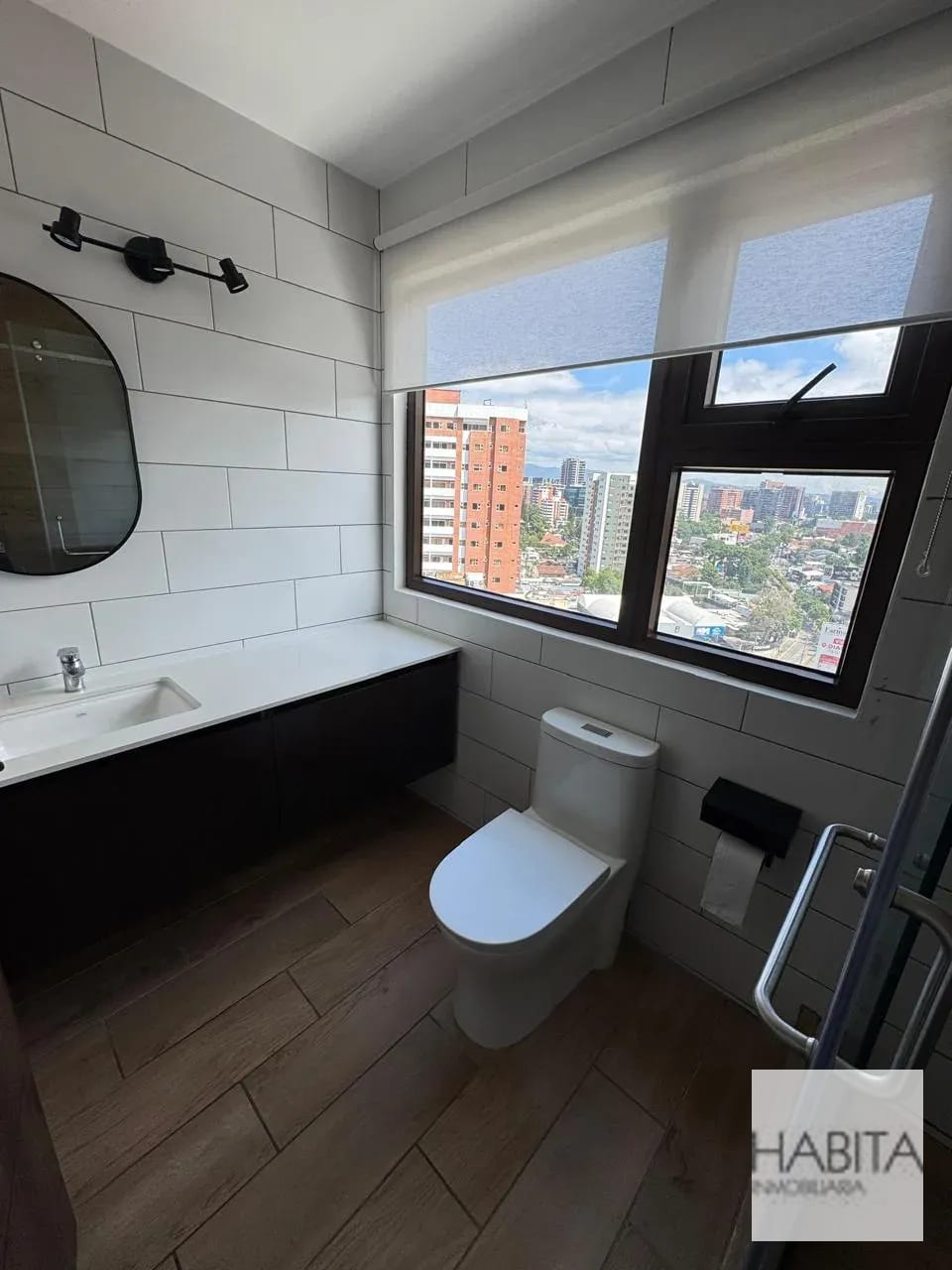 Apartamento en zona 10 Edificio Marqués de Oakland — Apartamento en Alquiler en Zona 10, Guatemala, Ciudad — foto 9 de 11