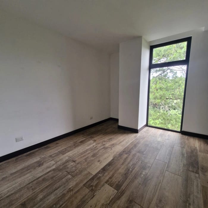 Apartamento en Renta en Enalto Zona 16 — Apartamento en Alquiler en Zona 16, Guatemala, Ciudad — foto 5 de 6