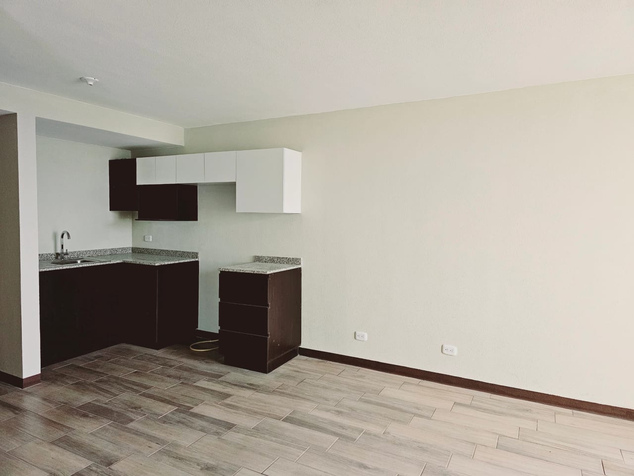 Apartamento en Venta en Zona 4 de Mixco — Apartamento en Venta en Bosques de San Nicolás, Zona 4 Mixco, Guatemala, Ciudad — foto 5 de 7