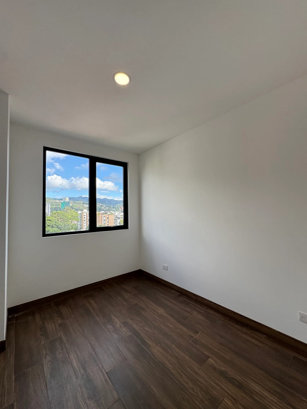 Apartamento en Renta en Vista Hermosa 2. — Apartamento en Alquiler en Vila Quince, Zona 15, Guatemala, Ciudad — foto 4 de 7