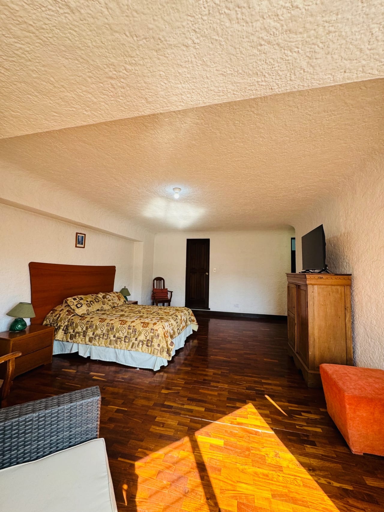Apartamento en Renta en el Corazon de Zona 10 — Apartamento en Alquiler en Las Cañas, Zona 10, Guatemala, Ciudad — foto 7 de 8