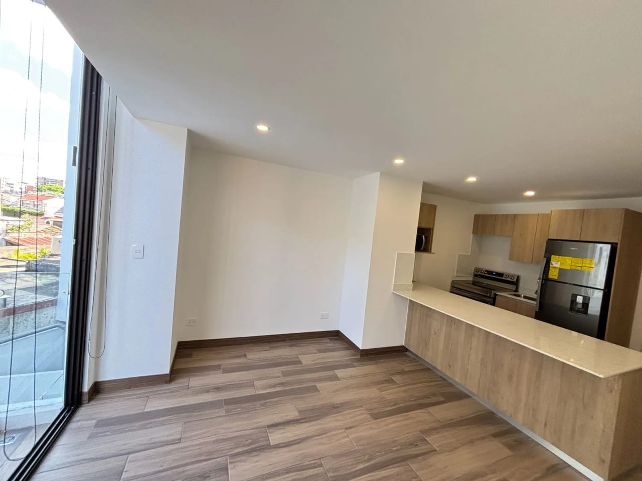 Apartamento de Dos Habitaciones en Zona 15 Prive. — Apartamento en Alquiler en Privé, Zona 15, Guatemala, Ciudad — foto 5 de 9