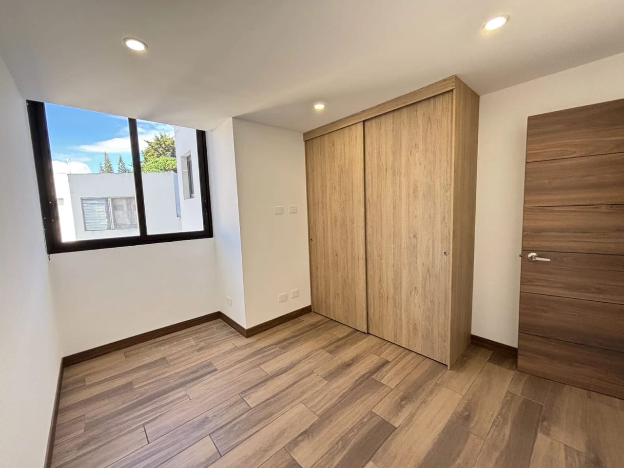 Apartamento en renta en zona 10 — Apartamento en Alquiler en Salvattore, Zona 10, Guatemala, Ciudad — foto 5 de 5