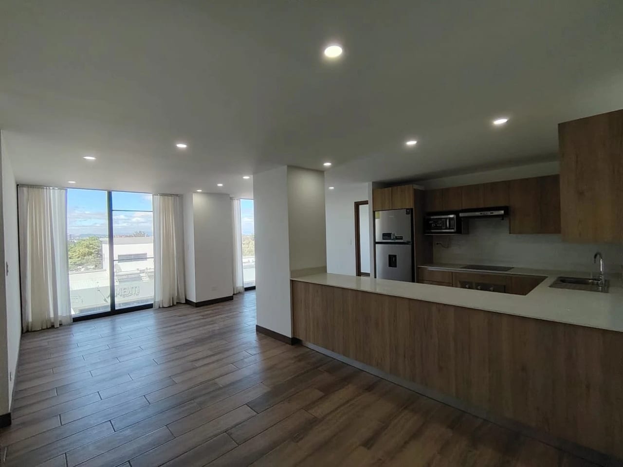 Edificio Privé Apartamentos — Apartamento en Alquiler en Privé, Zona 15, Guatemala, Ciudad — foto 2 de 6