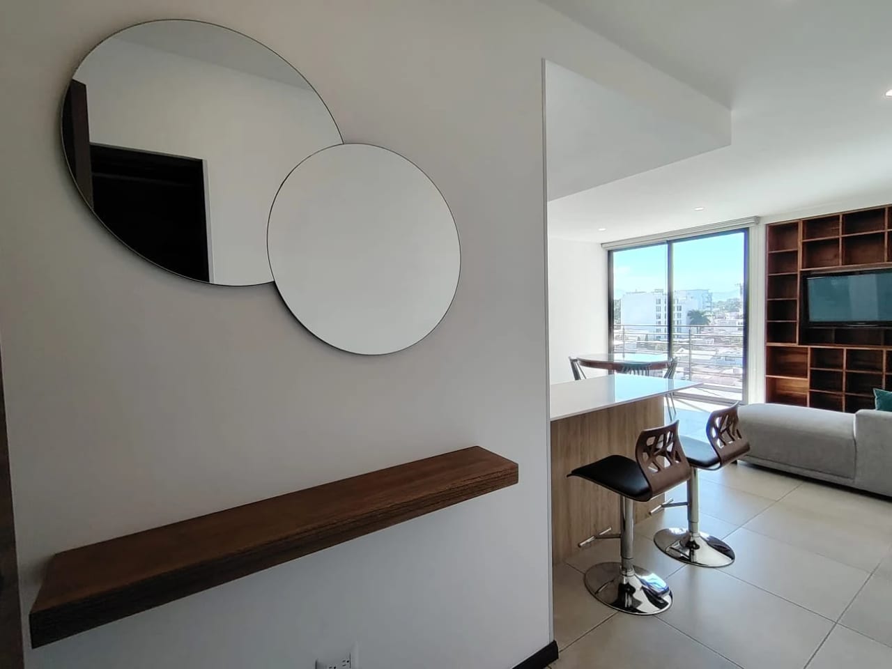 Mira Apartamentos Zona 10 Renta — Apartamento en Alquiler en Mira, Zona 10, Guatemala, Ciudad — foto 4 de 8