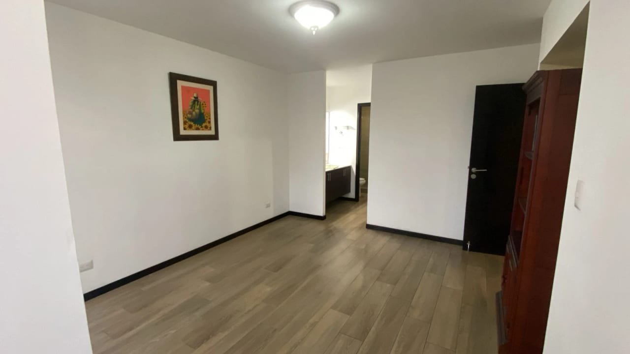 Apartamento Amueblado Borghetto zona 15 3 habitaciones — Apartamento en Alquiler en Borguetto, Zona 15, Guatemala, Ciudad — foto 12 de 12