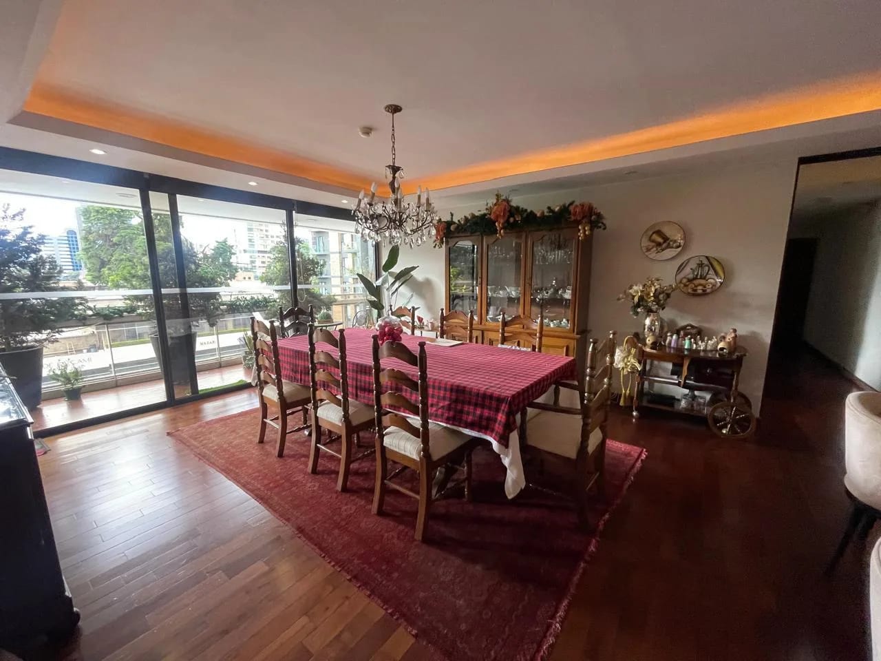 Apartamento amplio Venta Tiffany z10 3 hab y servicio — Apartamento en Venta en Tiffany, Zona 10, Guatemala, Ciudad — foto 1 de 16