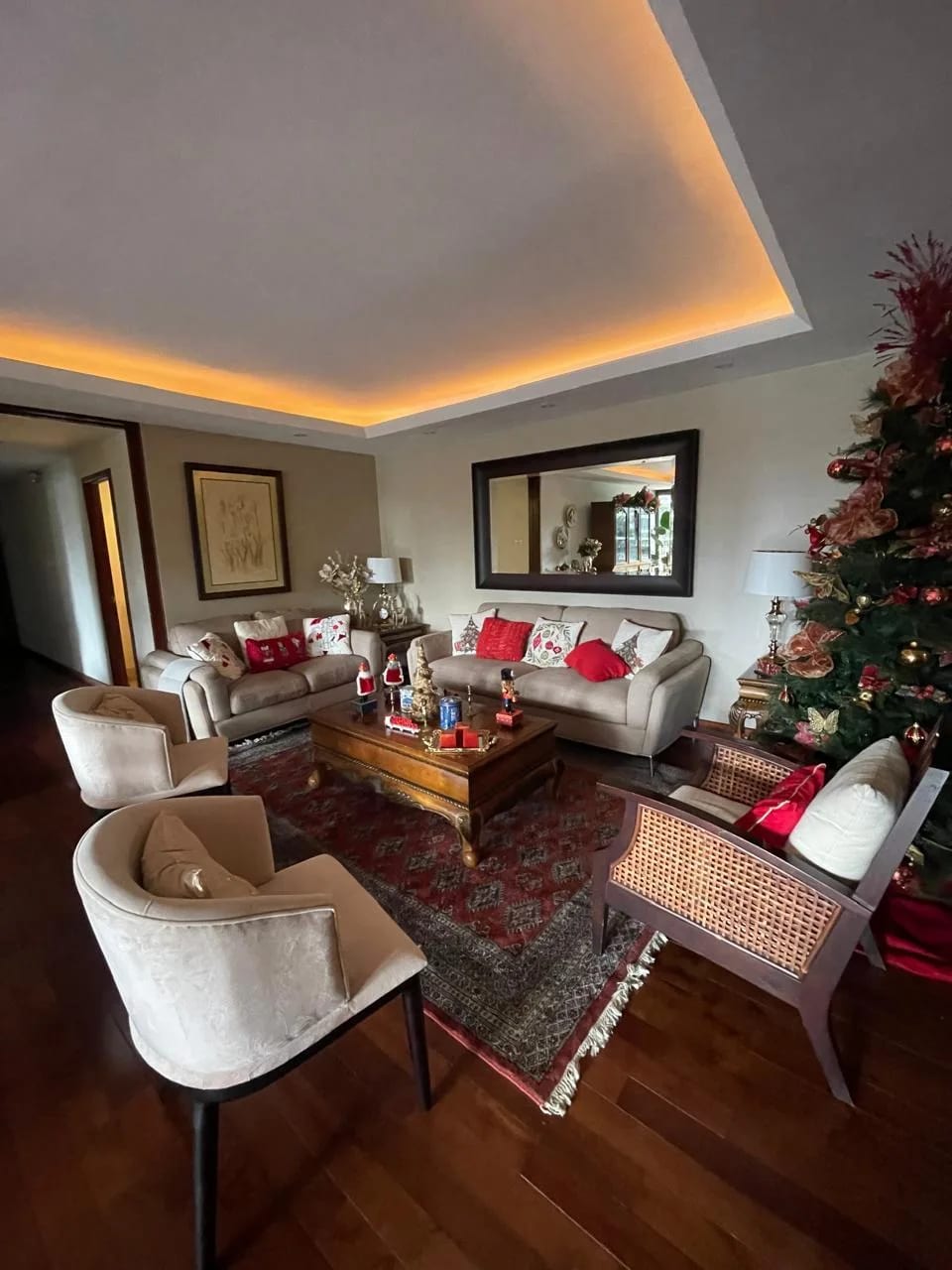 Apartamento amplio Venta Tiffany z10 3 hab y servicio — Apartamento en Venta en Tiffany, Zona 10, Guatemala, Ciudad — foto 5 de 16