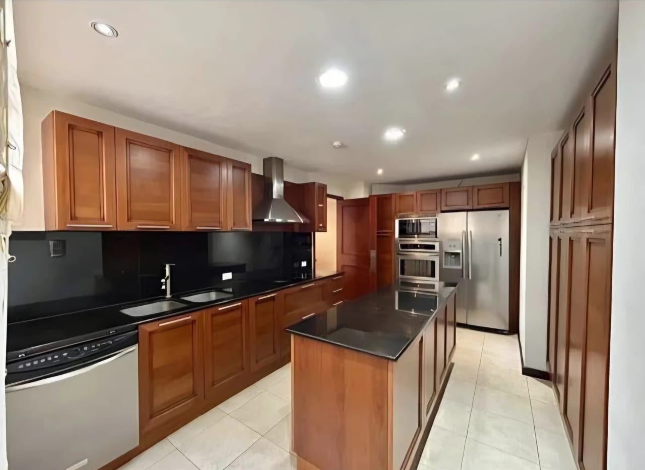 Apartamento amplio Venta Tiffany z10 3 hab y servicio — Apartamento en Venta en Tiffany, Zona 10, Guatemala, Ciudad — foto 11 de 16