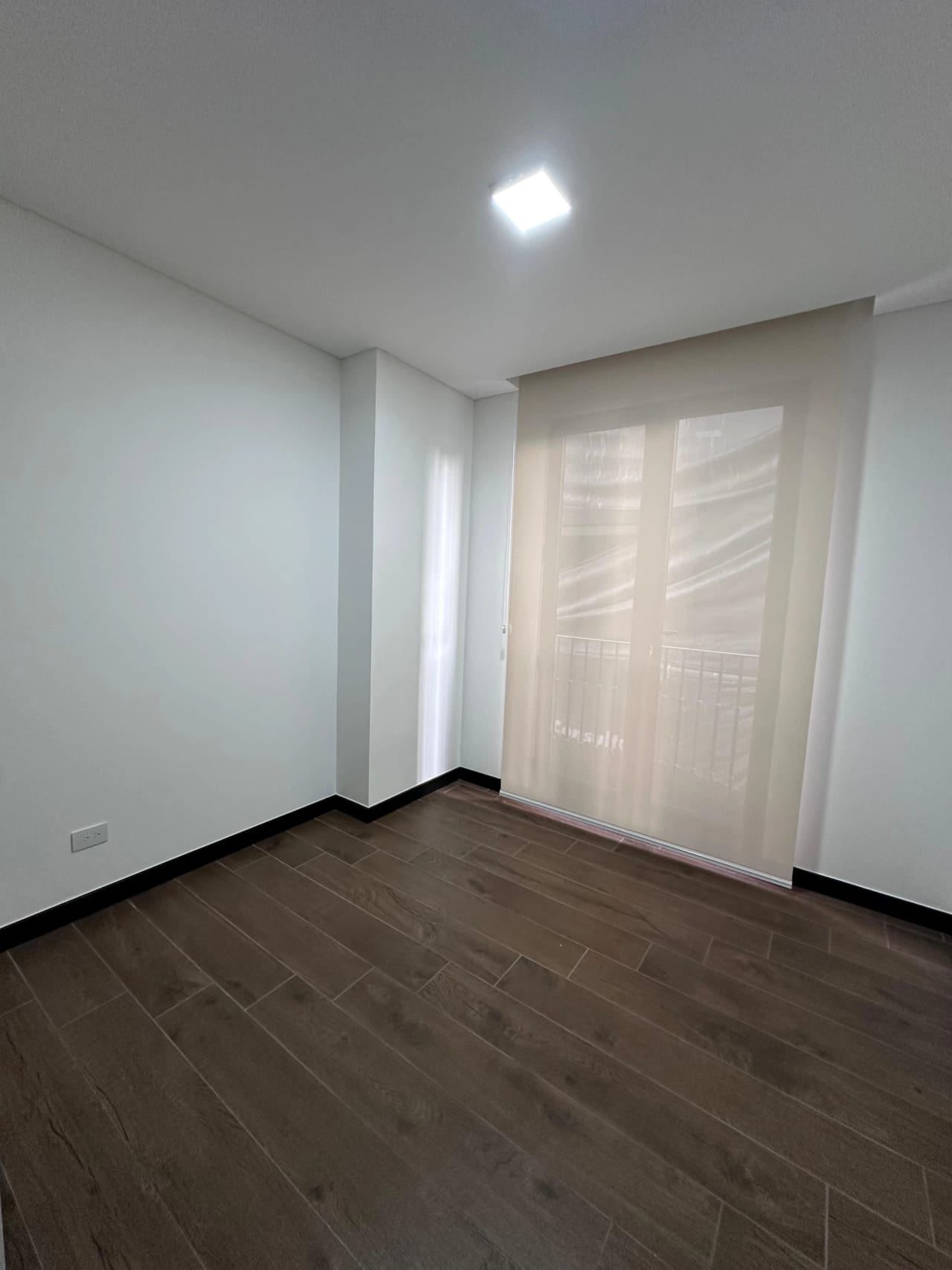 Apartamento en Renta Lirios IV Z16 2 Hab — Apartamento en Alquiler en Lirios de Cayalá IV, Zona 16, Guatemala, Ciudad — foto 4 de 9