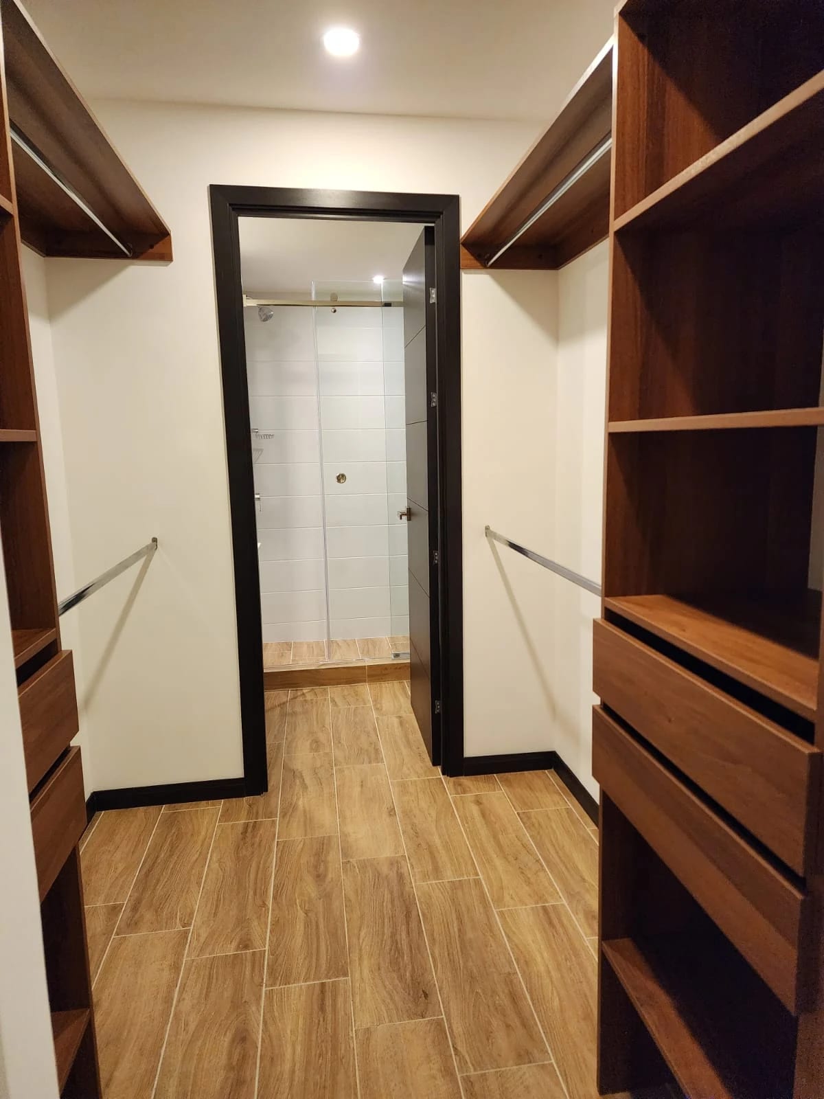 Apartamento Essenza 3 habitaciones zona 13 — Apartamento en Alquiler en Zona 13, Guatemala, Ciudad — foto 4 de 10