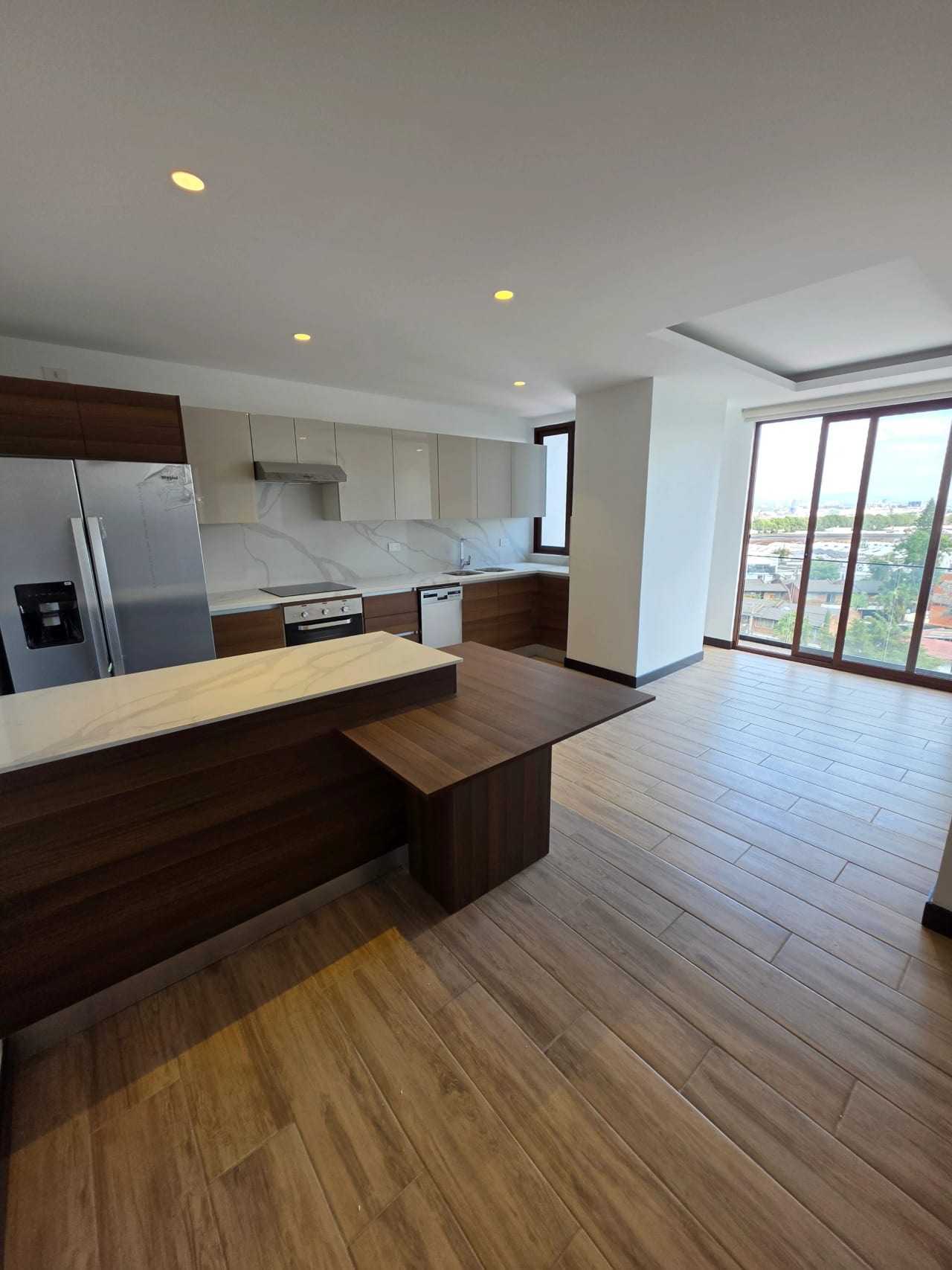 Renta Apartamento 3 hab Abitare zona 13 — Apartamento en Alquiler en Zona 13, Guatemala, Ciudad — foto 1 de 11