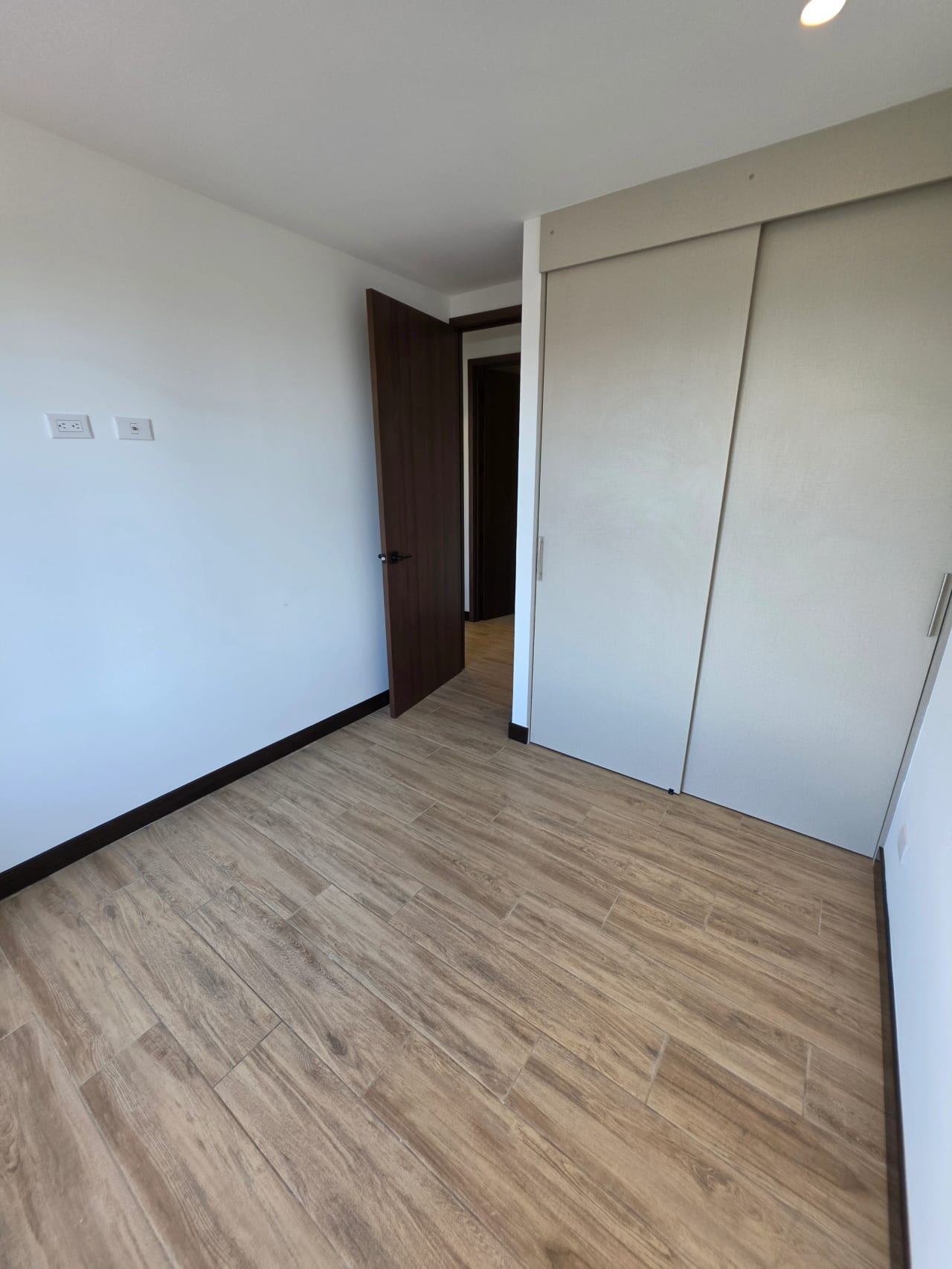 Renta Apartamento 3 hab Abitare zona 13 — Apartamento en Alquiler en Zona 13, Guatemala, Ciudad — foto 7 de 11