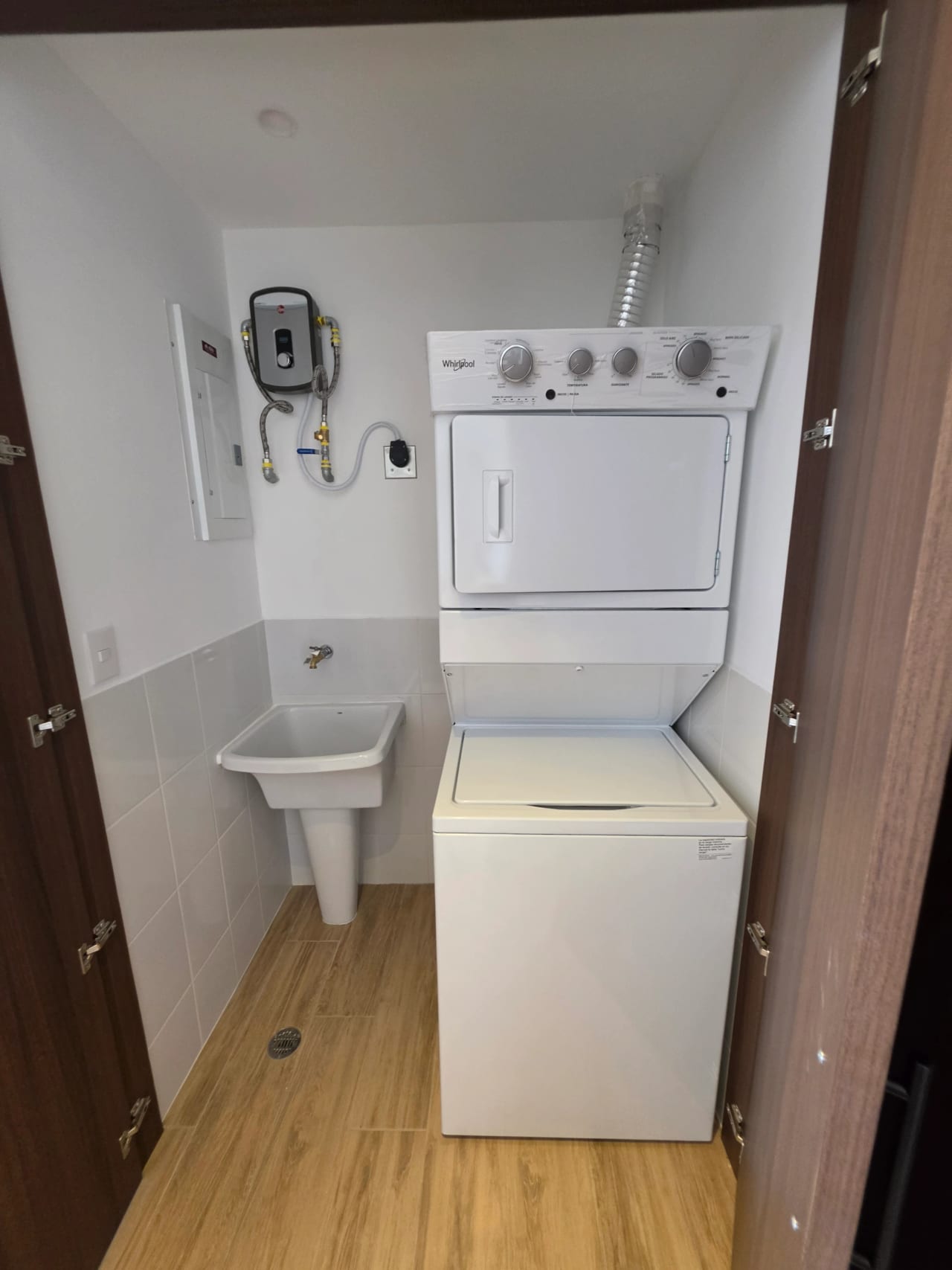 Renta Apartamento 3 hab Abitare zona 13 — Apartamento en Alquiler en Zona 13, Guatemala, Ciudad — foto 8 de 11
