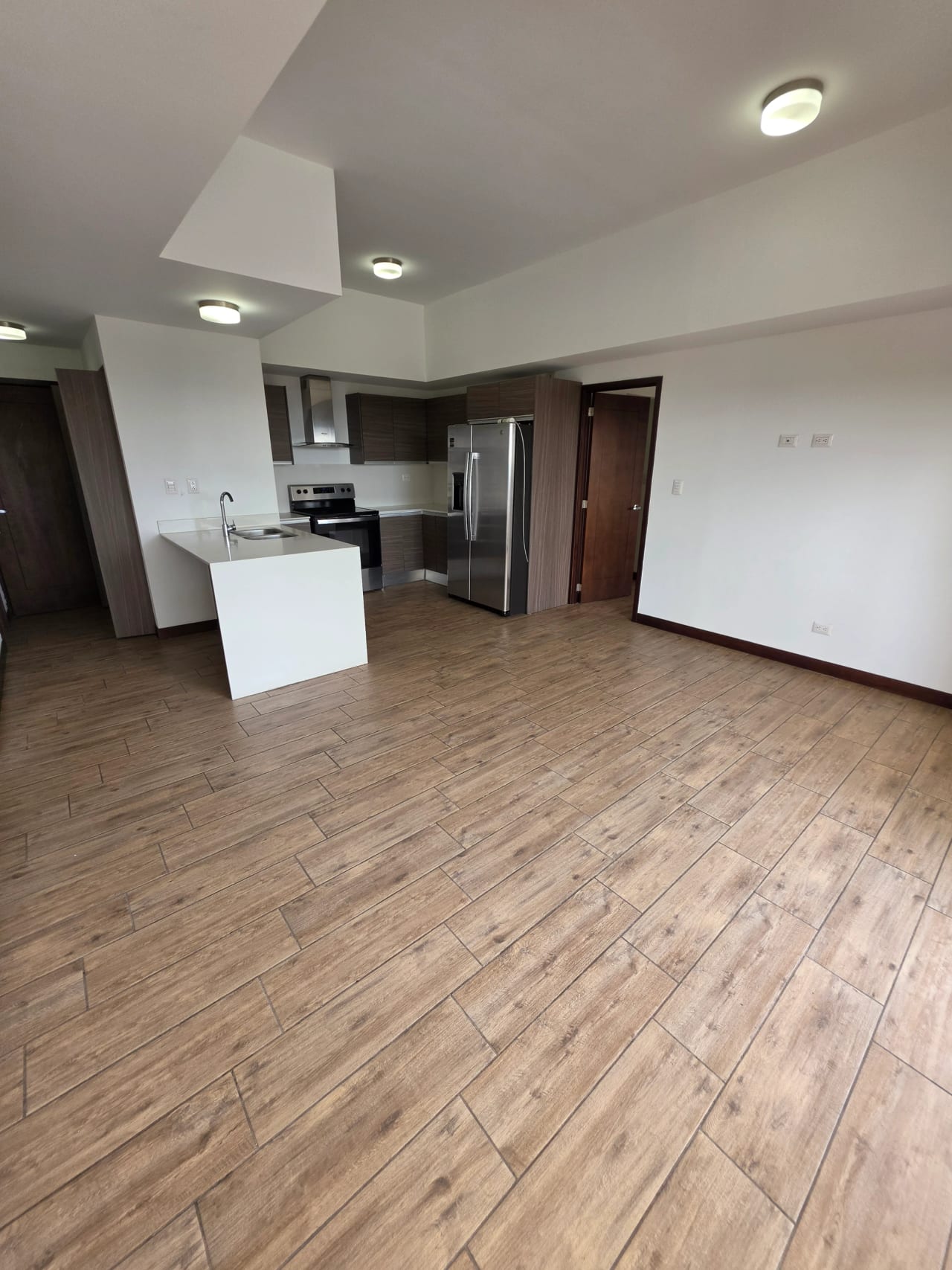 Renta Casalini zona 10 2 hab — Apartamento en Alquiler en Casalini Diagonal 6, Zona 10, Guatemala, Ciudad — foto 2 de 9