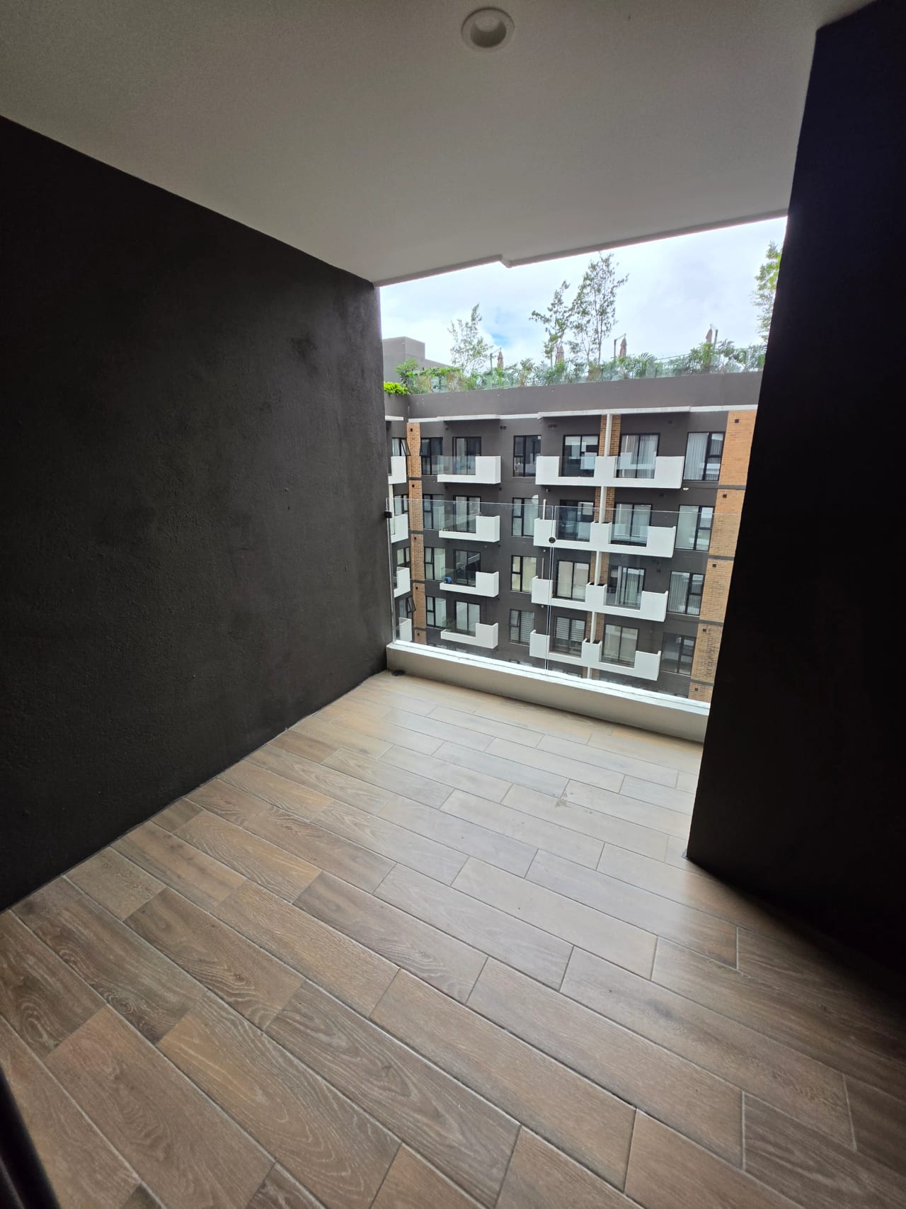 Renta Parque 14 2 habitaciones semiamueblada — Apartamento en Alquiler en Parque 14, Zona 14, Guatemala, Ciudad — foto 3 de 9