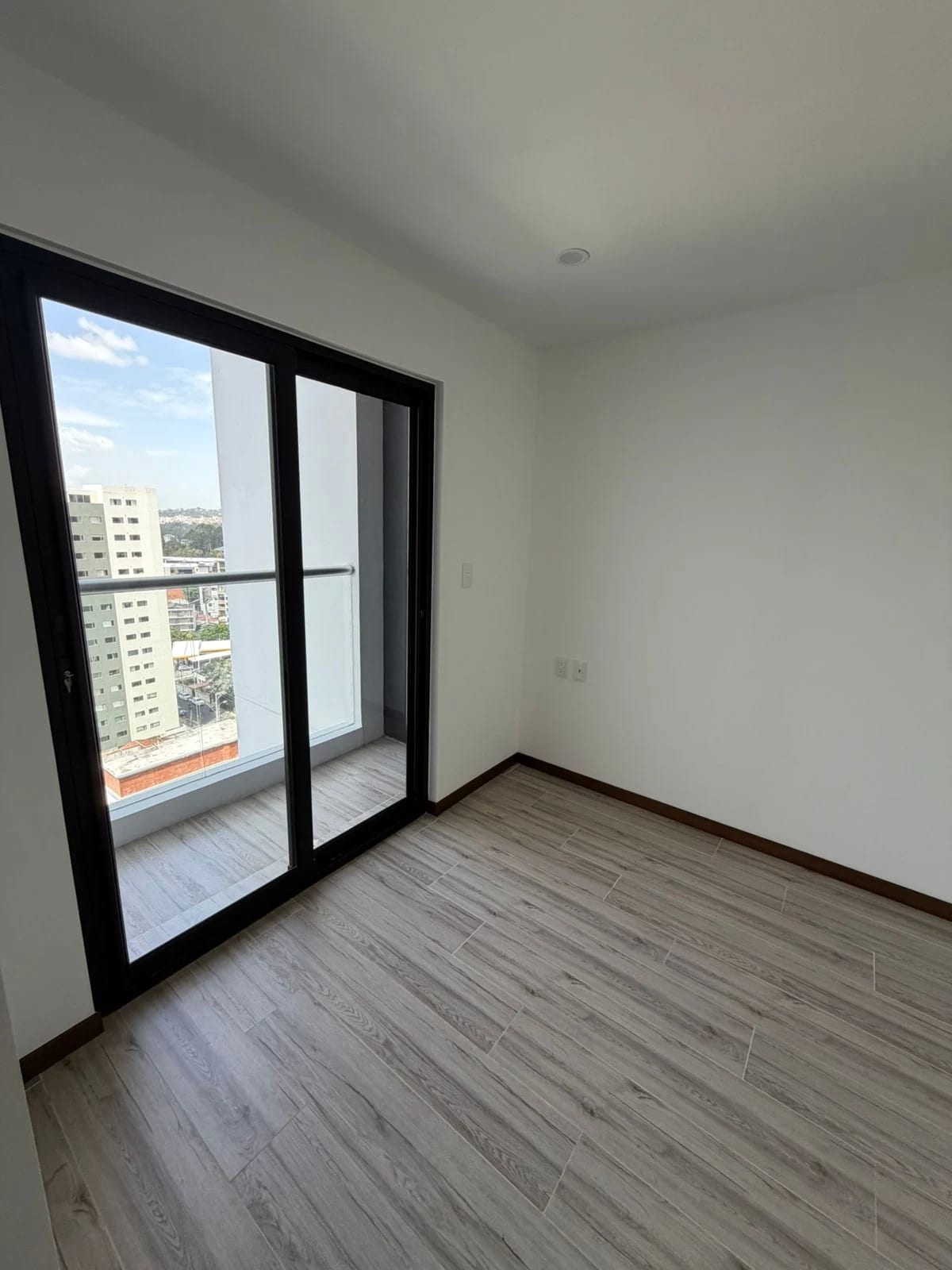 Renta Apartamento Neo 2 zona 10 2 habitaciones — Apartamento en Alquiler en Neo Apartamentos, Zona 10, Guatemala, Ciudad — foto 8 de 9