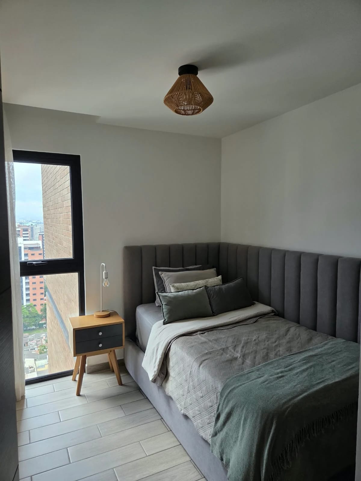 Apartamento renta Parque 10 3 habitaciones — Apartamento en Alquiler en Parque 10, Zona 10, Guatemala, Ciudad — foto 14 de 17