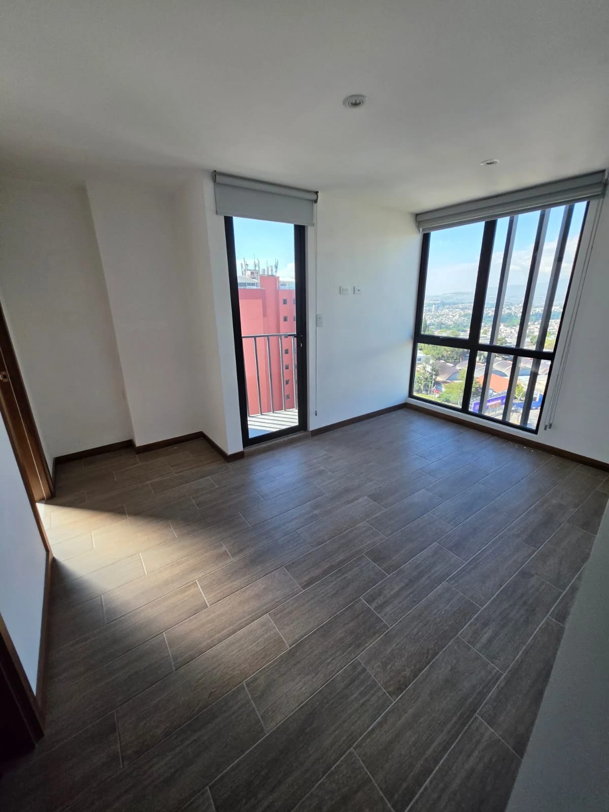 Apartamento alquiler Torre Milea zona 13 3 habitaciones — Apartamento en Alquiler en Zona 13, Guatemala, Ciudad — foto 11 de 11