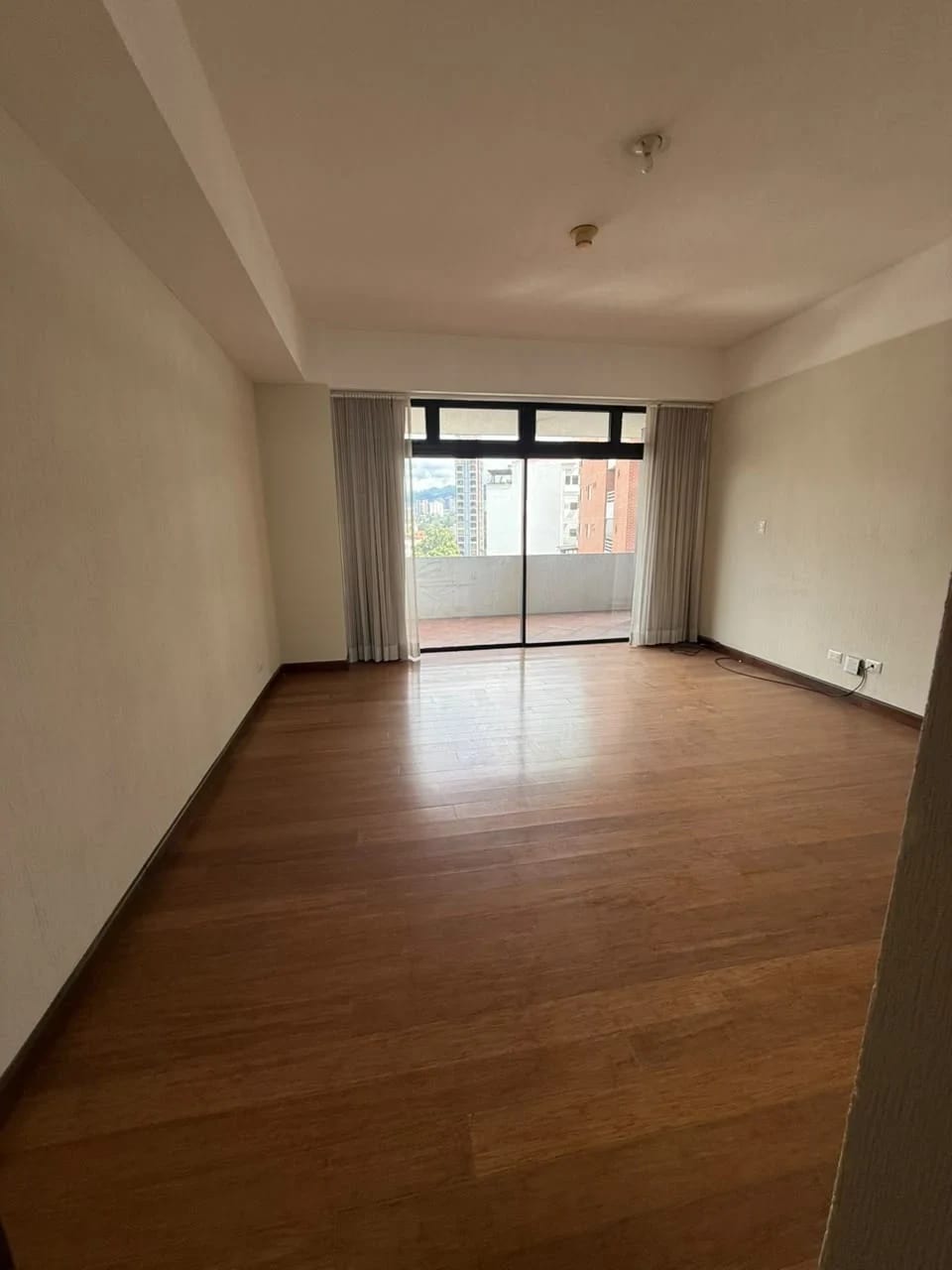 Apartamento en Venta Edificio Premiere Plaza Zona 10 — Apartamento en Venta en Zona 10, Guatemala, Ciudad — foto 13 de 13